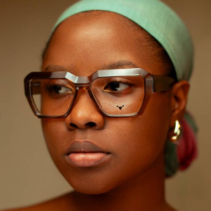 Augusta Emerita Glasögon Elegant Fyrkantig Ram för wholesale av galfer eyewear