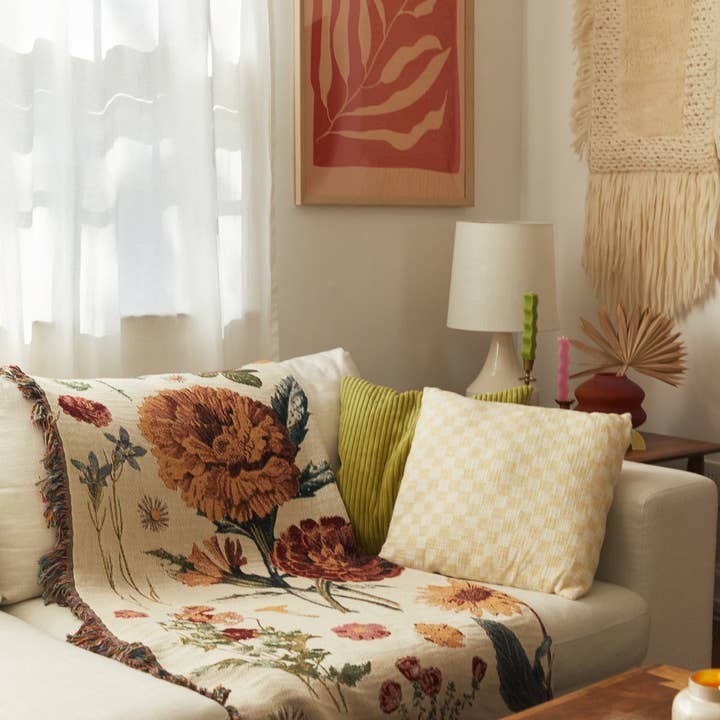 Good Merchant Co - Wholesale Throw Blanket - Vintage Floral Throw Blanket4