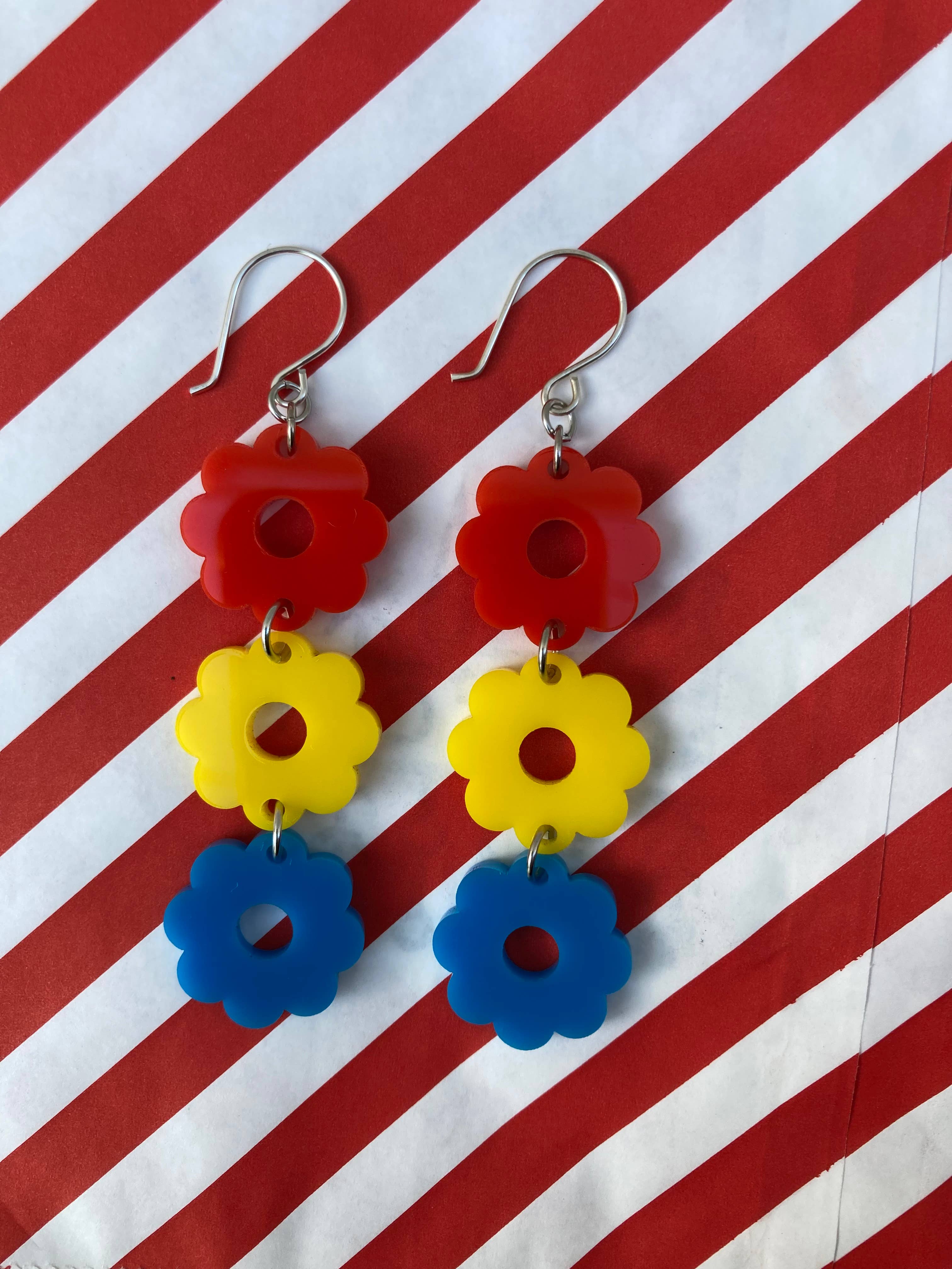 The Lost & Found - Wholesale Dangle Earrings - Retro Daisy Drops "Primary"6