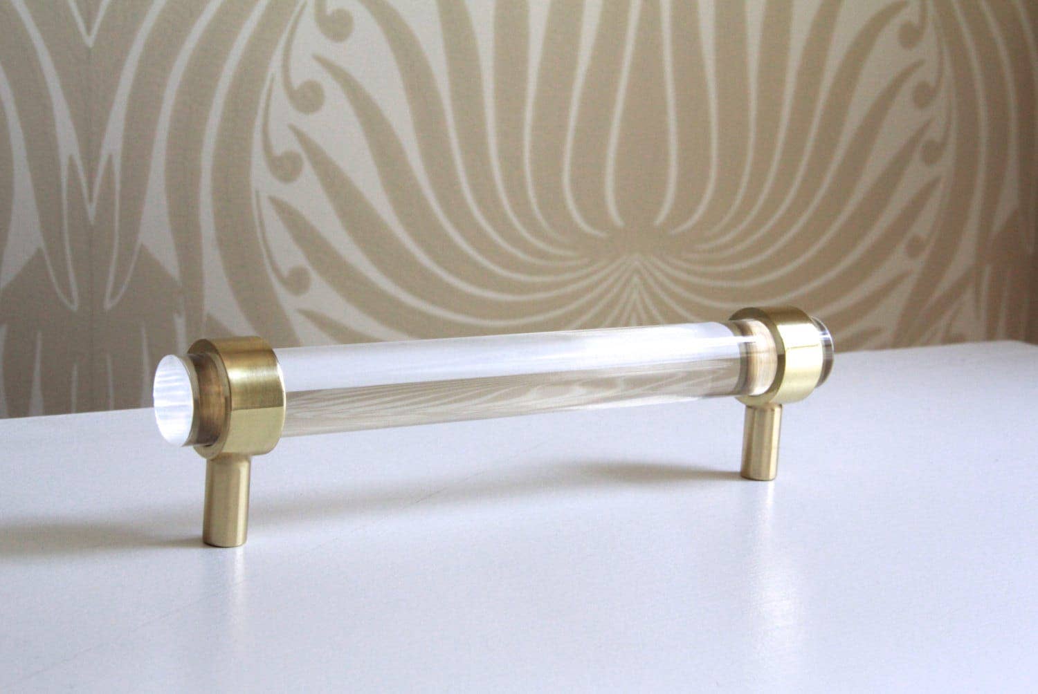 LuxHoldups - Wholesale Knob/Pull - Lucite Drawer Toggle Straight Post - Cabinet Handles & Knobs4