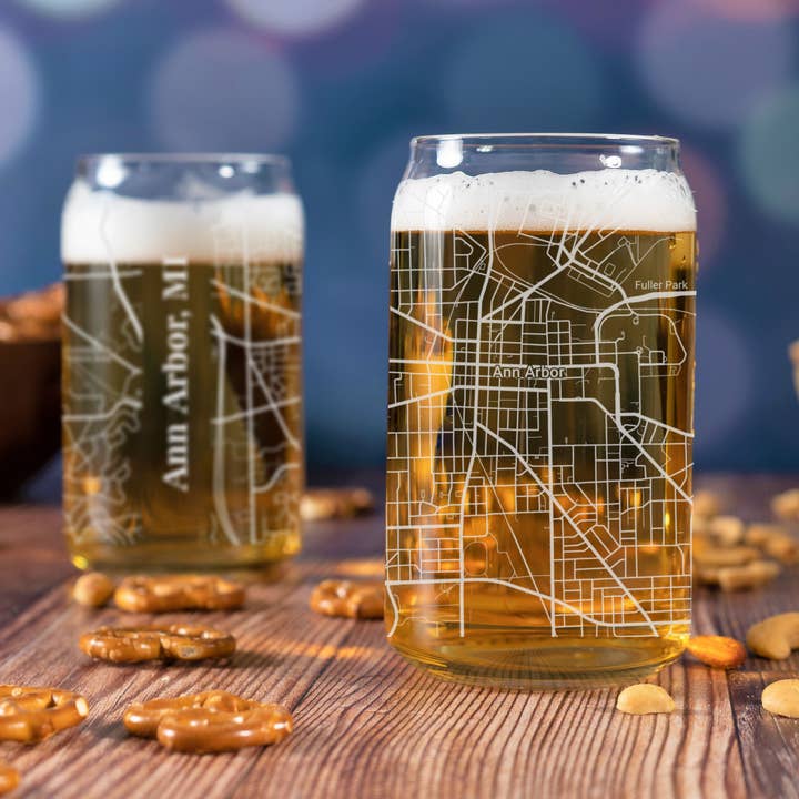 Ann Arbor MI - Street Map - Verre à bière en verre gravé pour la vente par Blue Ridge Mountain Gifts