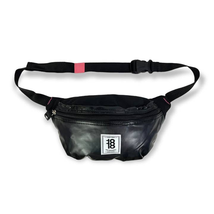 Waist bag for men and women with vinyl front for wholesale by Chenson & Gorett