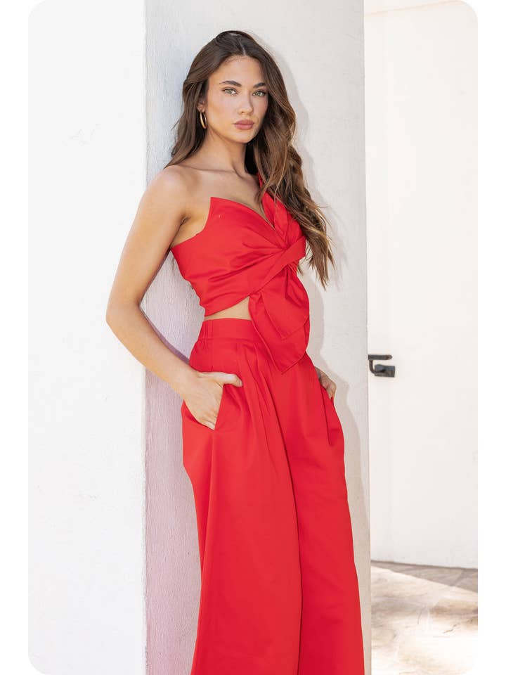 Strut & Bolt - Wholesale Shirt - Women's - One-Shoulder Knotted Flower Bow Crop Top8