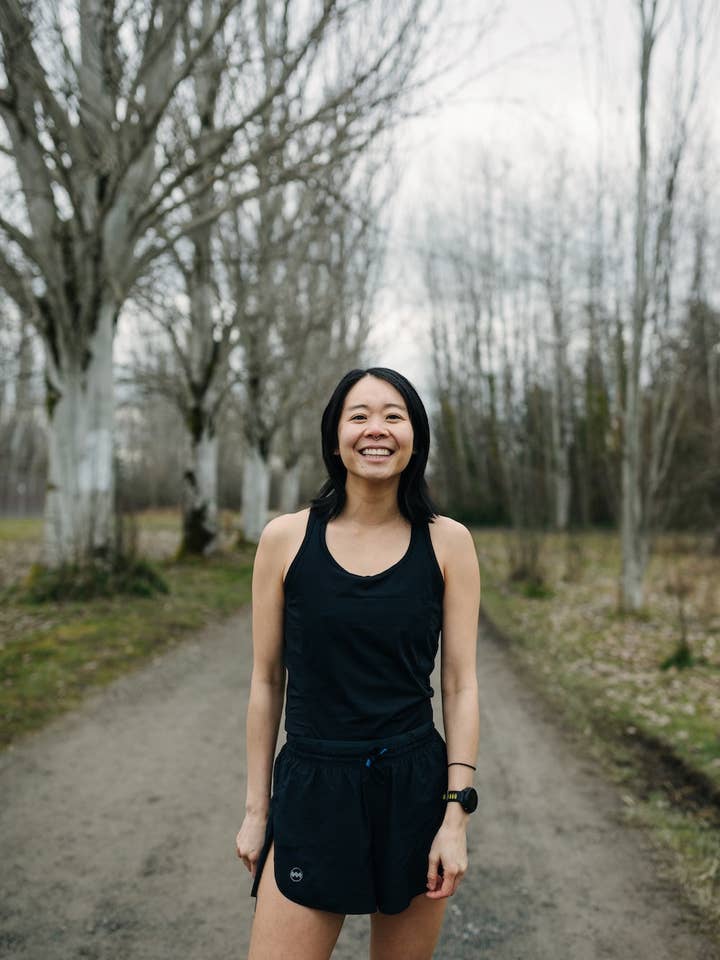 Camiseta de Rendimiento Raceday Racerback para venta al por mayor de Sarah Marie Running Co