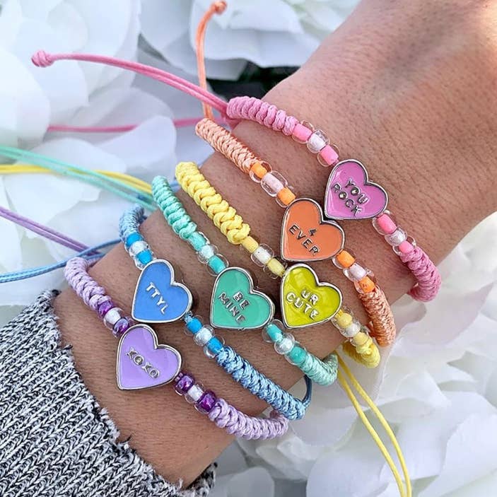 Top Trenz Inc - Wholesale Beaded Bracelet - Kids - Be Mine Conversation Heart Valentines bracelets0