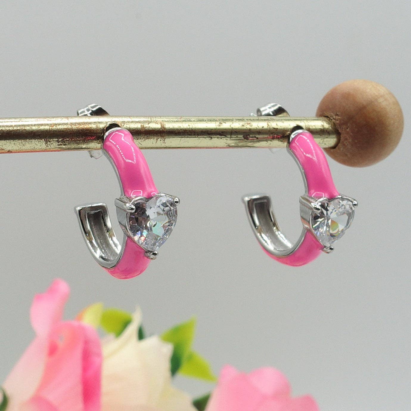 Daemon srls - Venta al por mayor Pendientes de aro pequeños - CHERIE FLUO mini - acero inoxidable - pendientes de aro esmaltados con circonitas cúbicas7