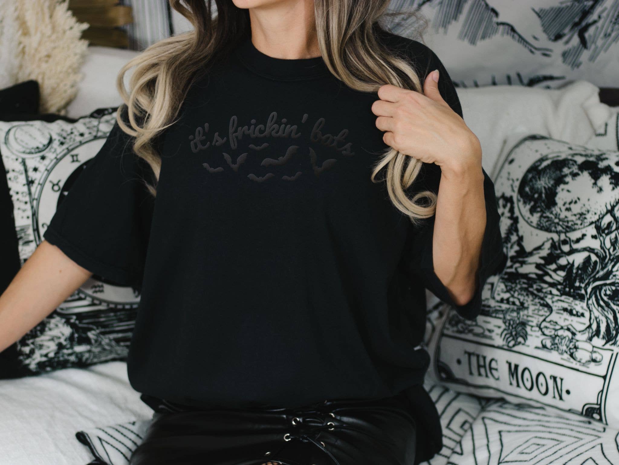 P E T I T R U E - Wholesale Screen Printed T-Shirt - Unisex - Halloween Shirt Puff Print Its Frickin Bats Fall TShirt 1