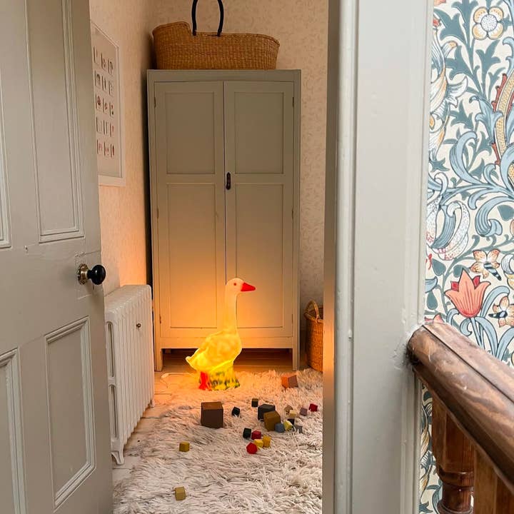 Egmont - Wholesale Figurine Lamp - Large Goose w/ Plug2