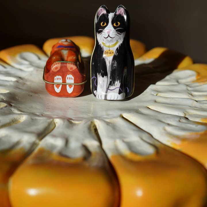 DEGEN - Wholesale Decorative Tabletop Object - Black Cat Tin - Barber Cord10