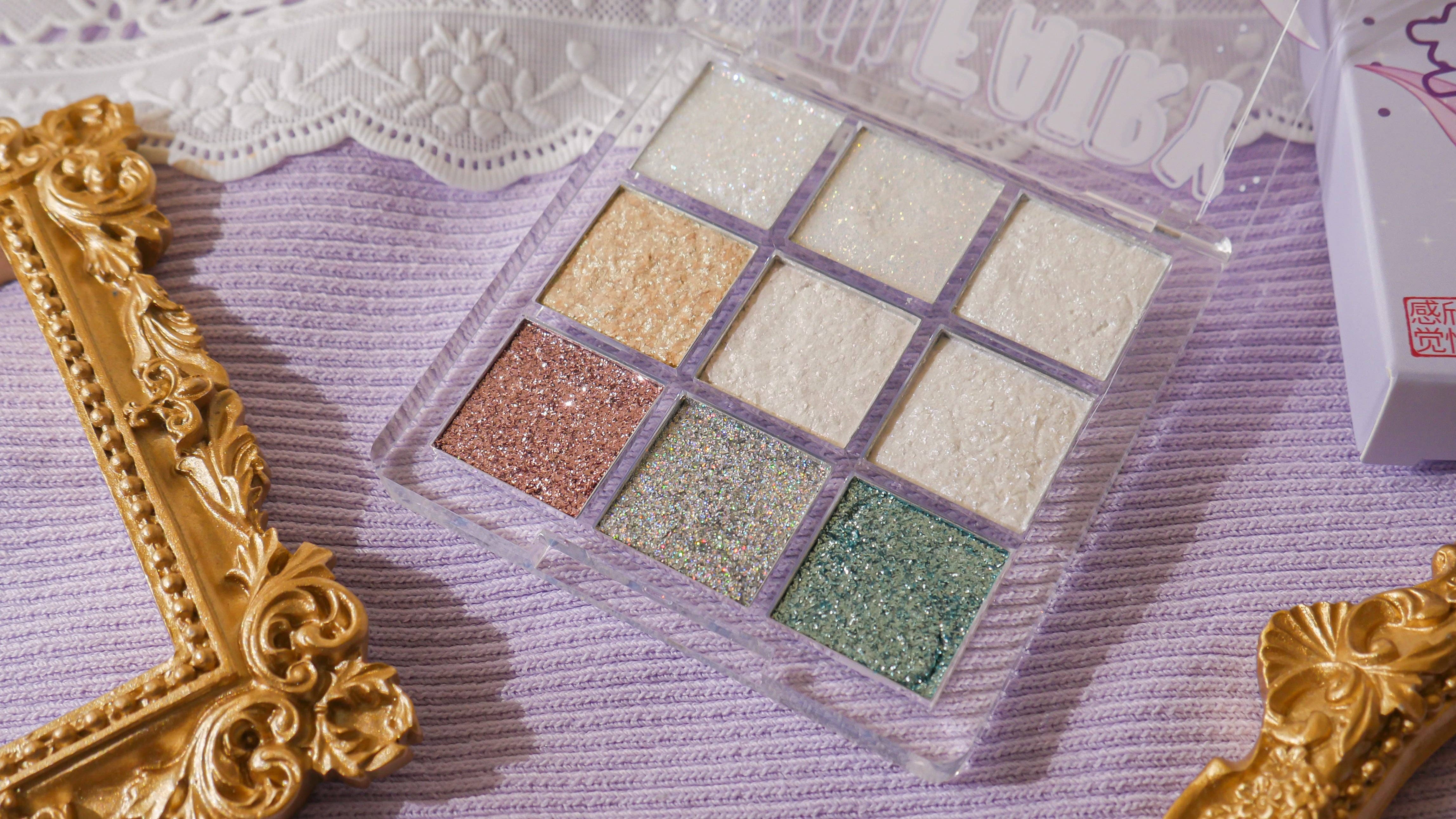 Euphoric Sun Inc - Vente Palettes de fards à paupières - Palette d'ombres à paupières pailletées duochromes Winter Fairy7