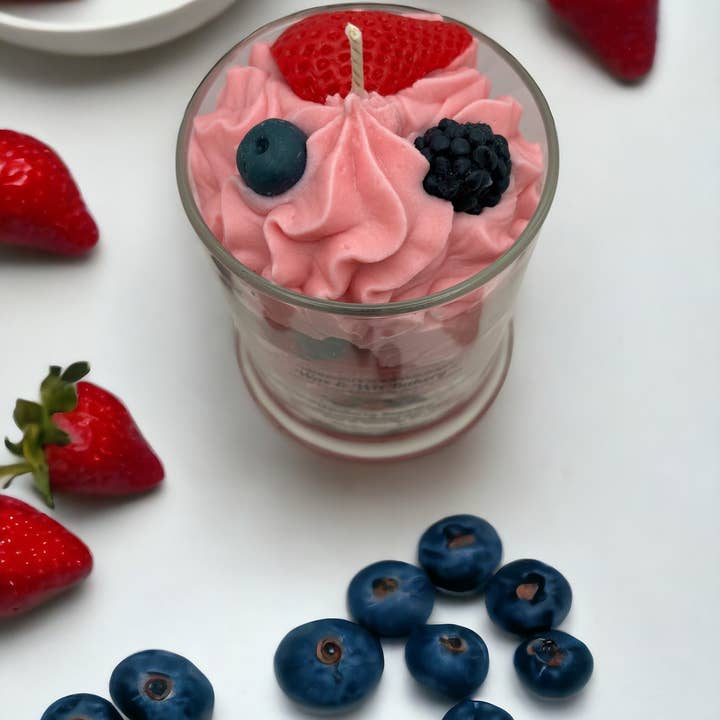 Wax and Wix BakeryÂŽ - Wholesale Jar/Filled Candle - Wildberry Smoothie Candle. 13 oz. Large Dessert Candle3