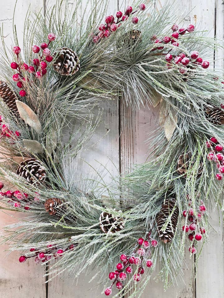 Couronne Écarlate & Pin pour la vente par Wholesale Home Decor