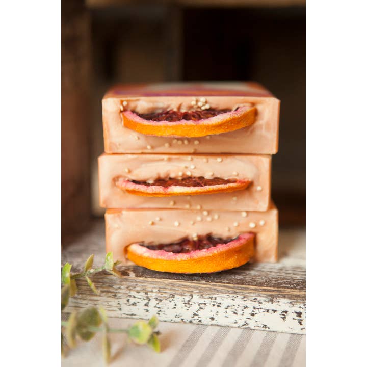 Faith and Grace Soap Co. - Vente Pains de savon - Savon Artisanal à l'Orange Sanguine & Baie de Goji, 4,5 oz.2