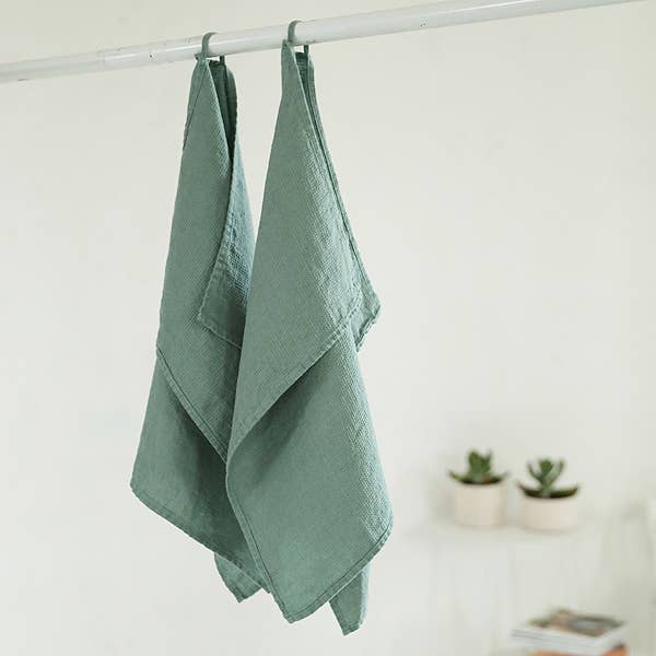 LinenMe - Wholesale Hand towel - Linen Hand Towels Spa Green Washed Waffle5