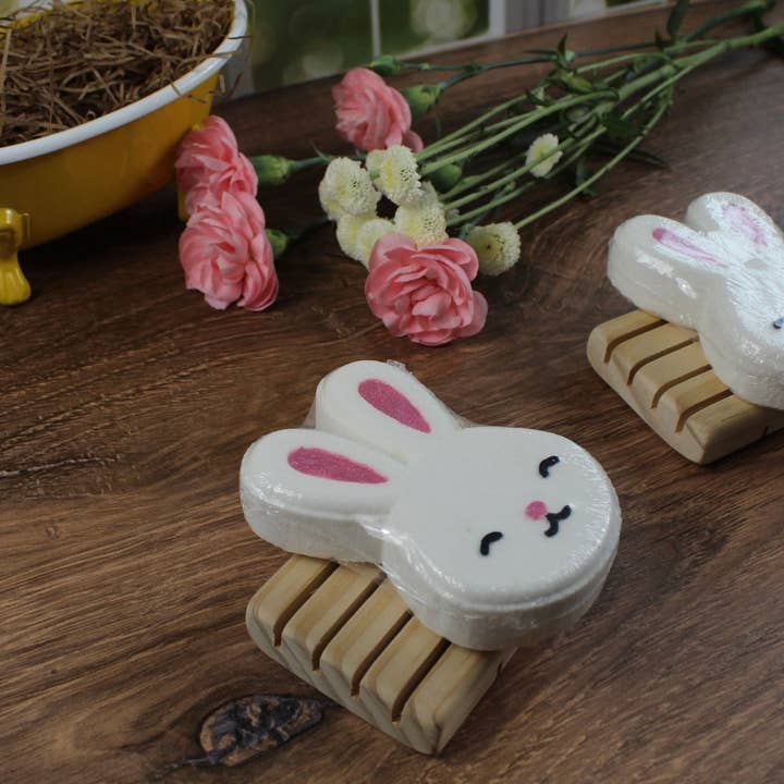 Wicked Bubbles LLC - Wholesale Bath Bomb/Fizz - Bunny Bath bomb - 5.5 oz - Fairy Dust Scent3