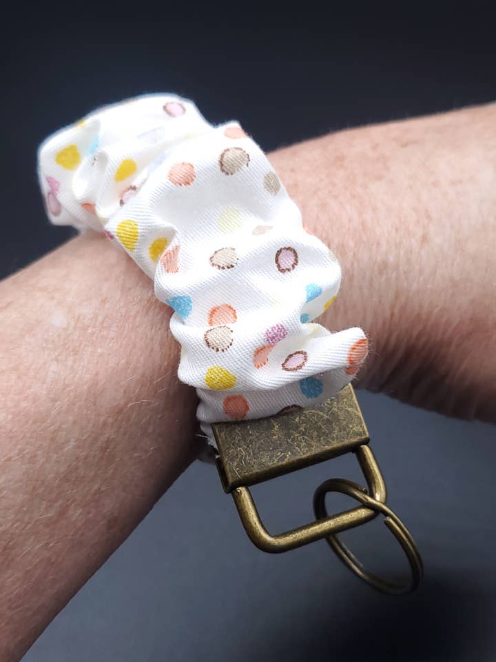 Porte-clés, porte-clés Scrunchie Wristlet, porte-clés de voiture pour la vente par Out of Spike Designs