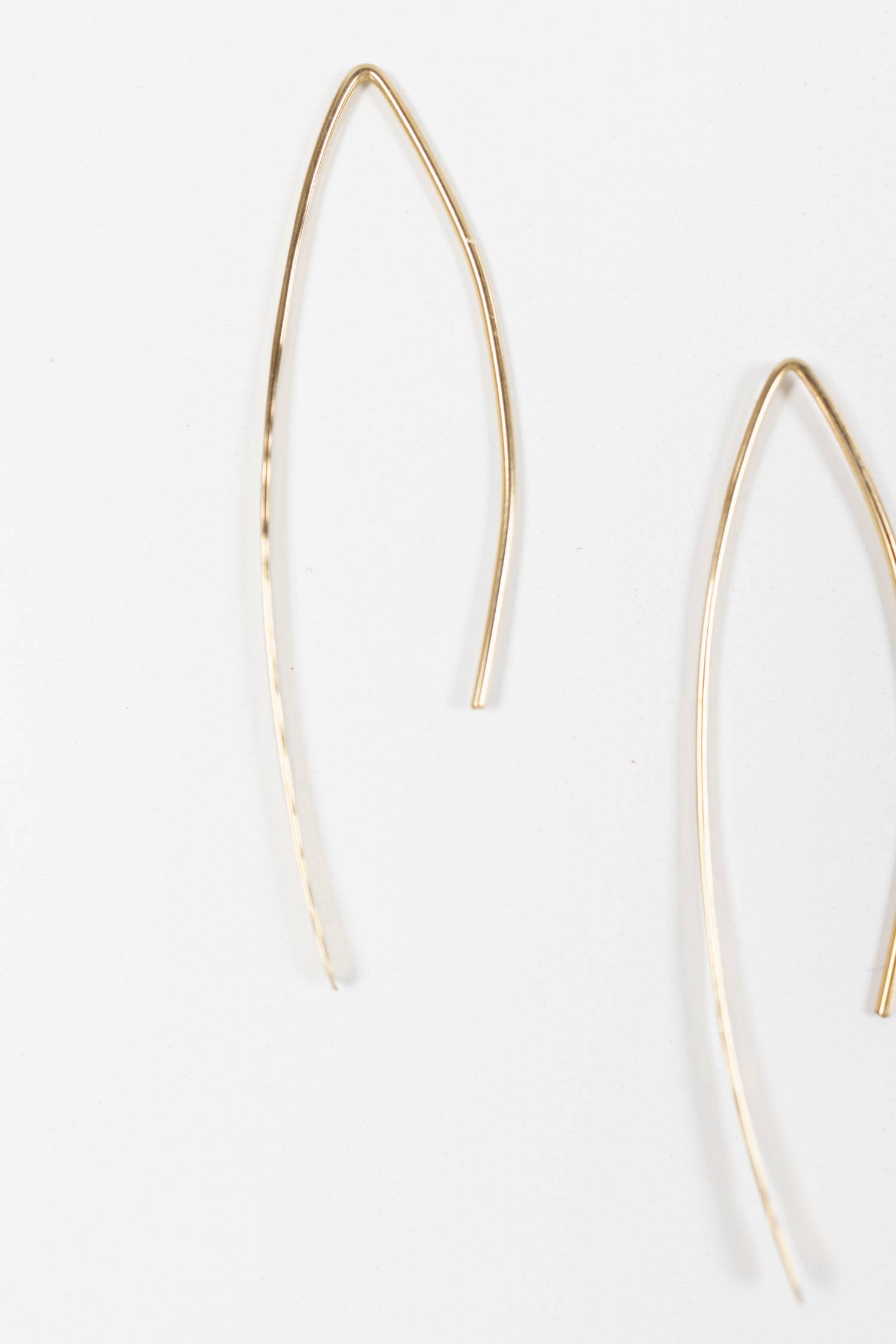 Mira Kauai - Wholesale Hoop Earrings - Minimalist Earrings1