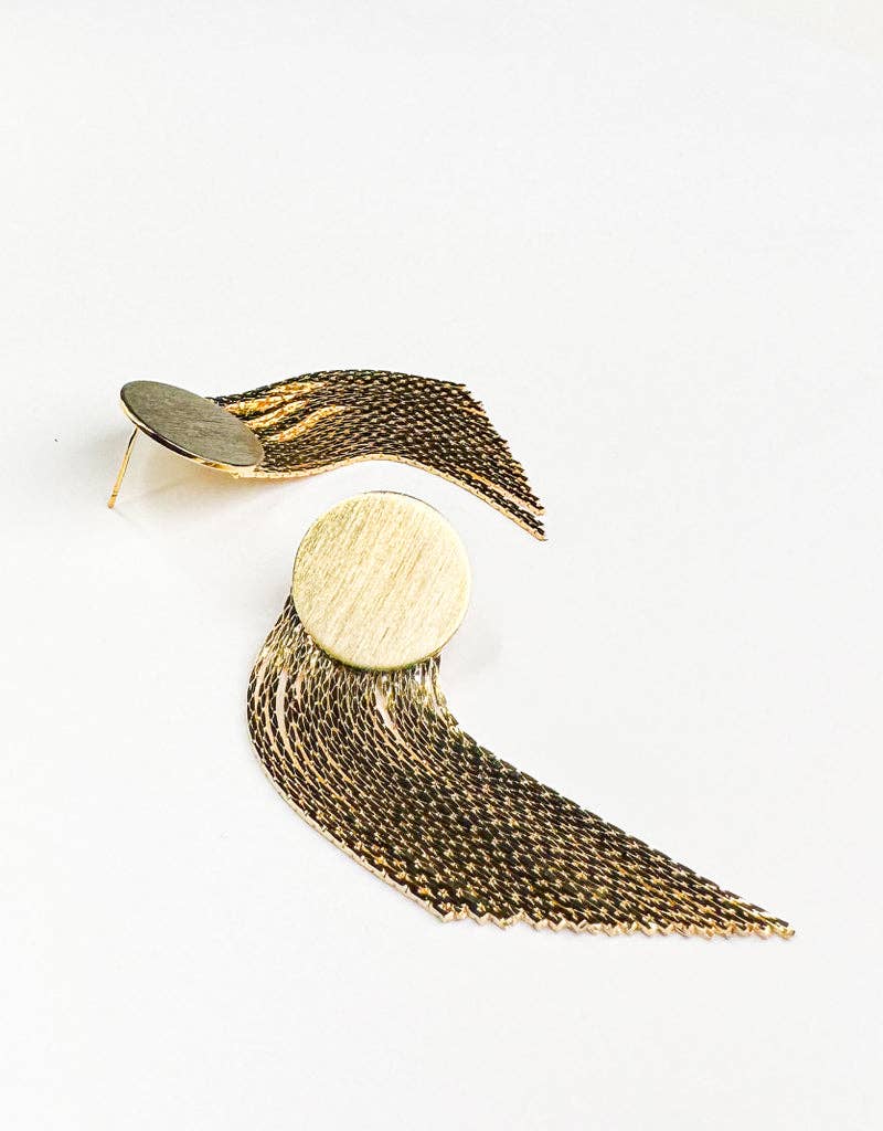 GOUD KEIRA DROP OORBELLEN MET KWASTJES voor groothandel op Faire