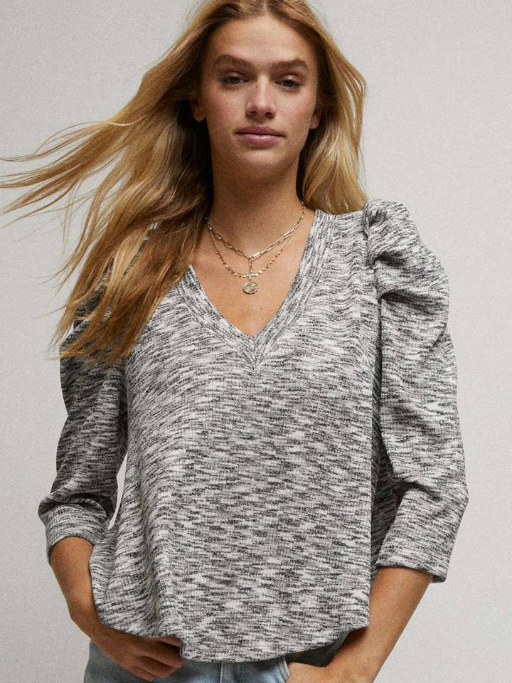 Maglione Swing con scollo a V e maniche a sbuffo per la vendita all'ingrosso da parte di Cerule