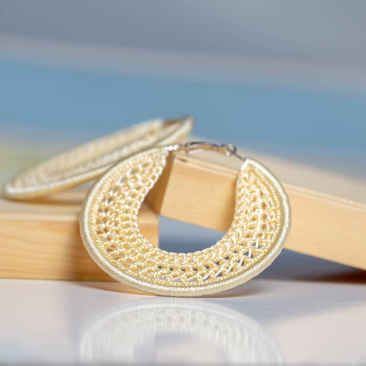 Gewinde-Ohrringe - Eierschale für den Großhandel von Zuri Styles