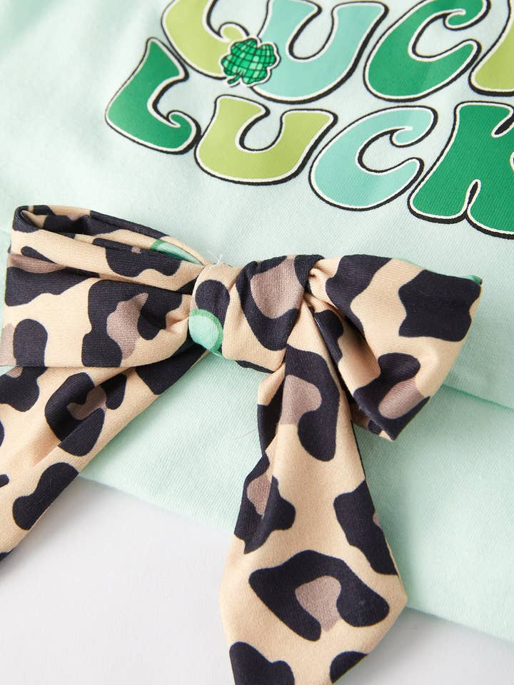 Rylee Faith Designs - Vente Ensemble haut et pantalon – enfant - Ensemble de tenue pour filles avec impression de lettres léopard et trèfle de la Saint-Patrick3