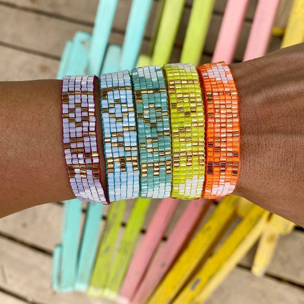 Love Is Project - Wholesale Armband met kralen - Rocaille LOVE met hartjes armband - Hemelsblauw1