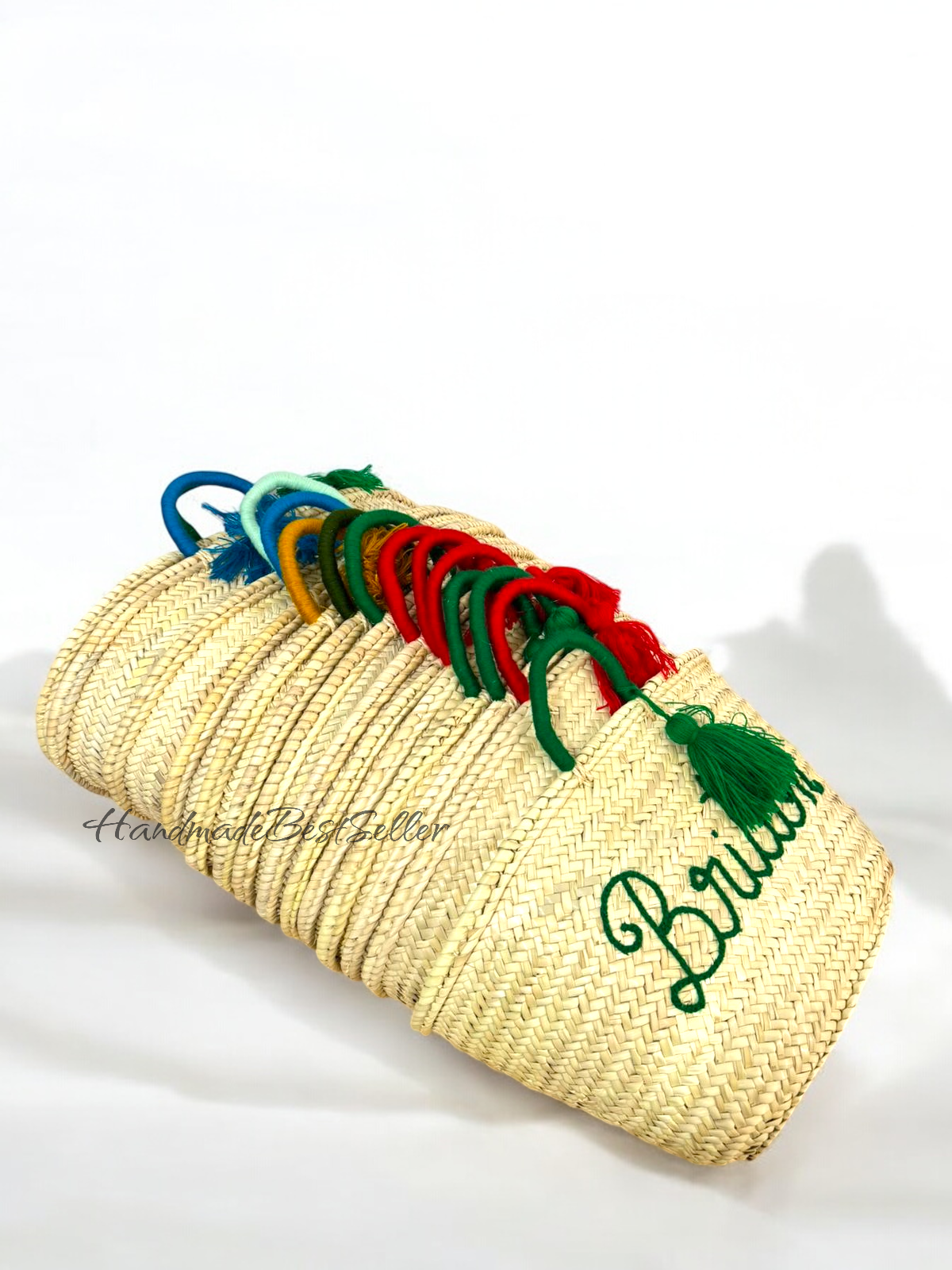HandmadeBestSeller - Vente Paniers - Panier personnalisé brodé à la main avec pompons2