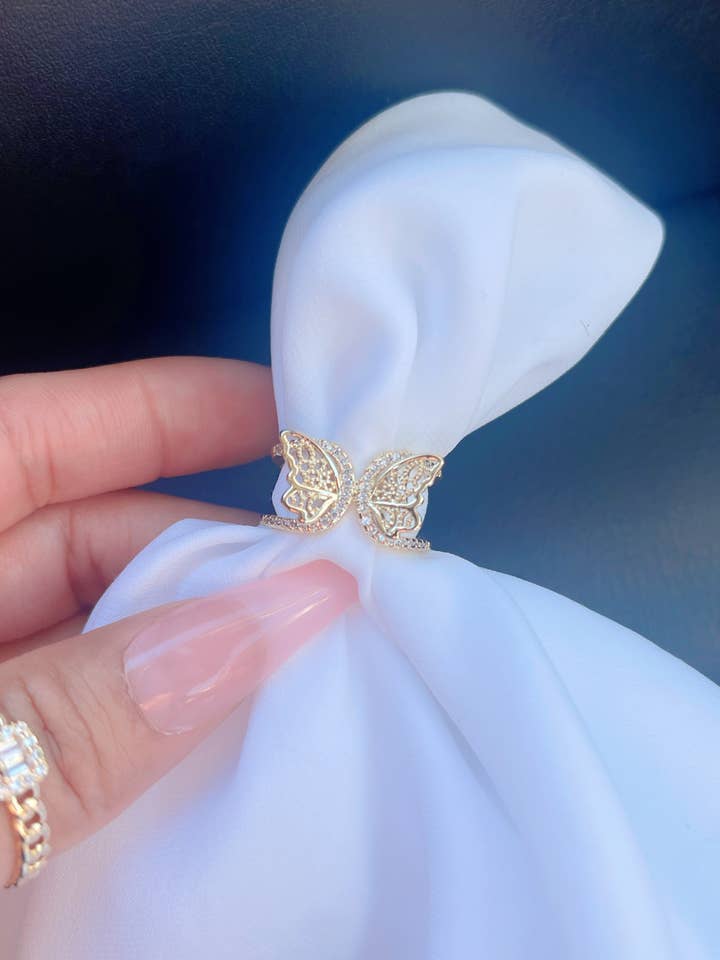 Bague à double anneau en forme de papillon pour la vente par M&P Jewelry