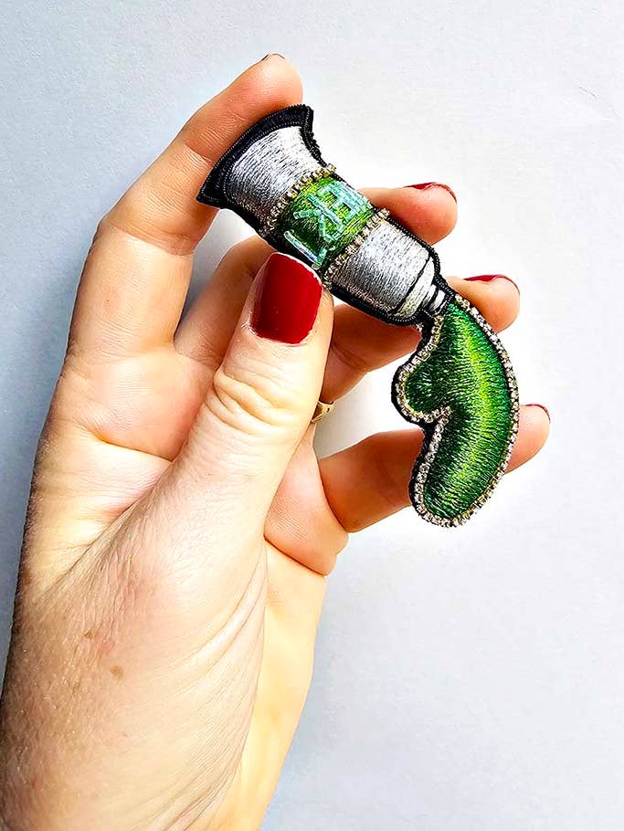 La Vie en Vert brooch for wholesale by Céleste Mogador