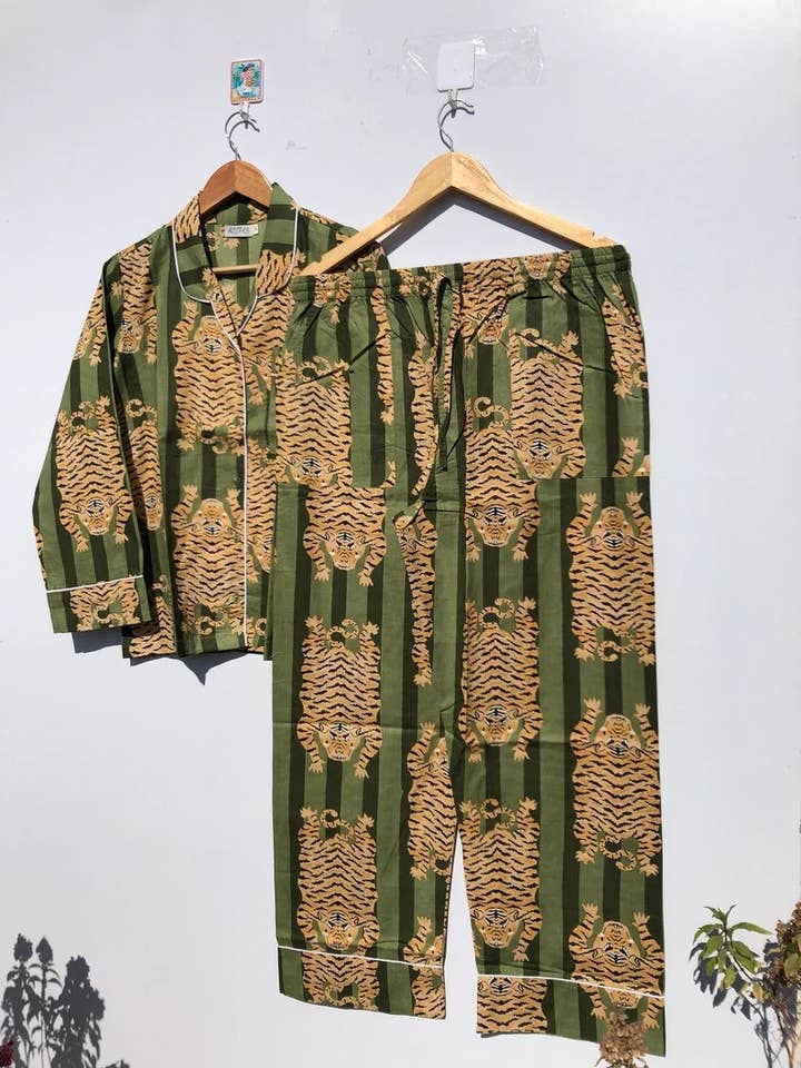 Set pigiama con stampa tigre, per uso estivo, da indossare in casa, regalo per damigella d'onore per la vendita all'ingrosso da parte di bhavnas boutique