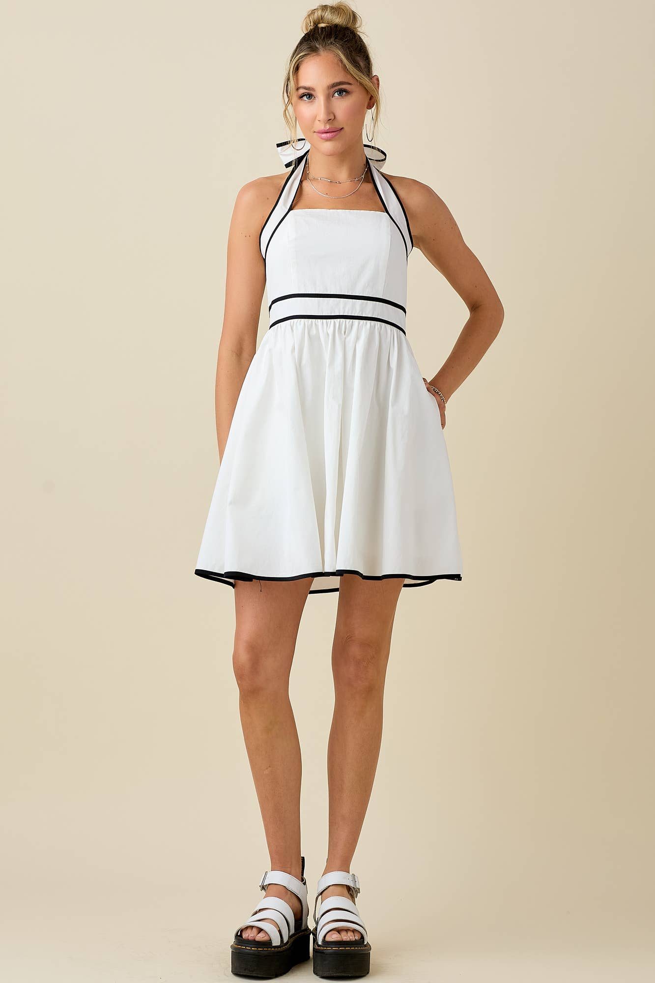 BABY PINK – wholesale Dress – Women's – Halter neck backless mini dress with contrast binding17