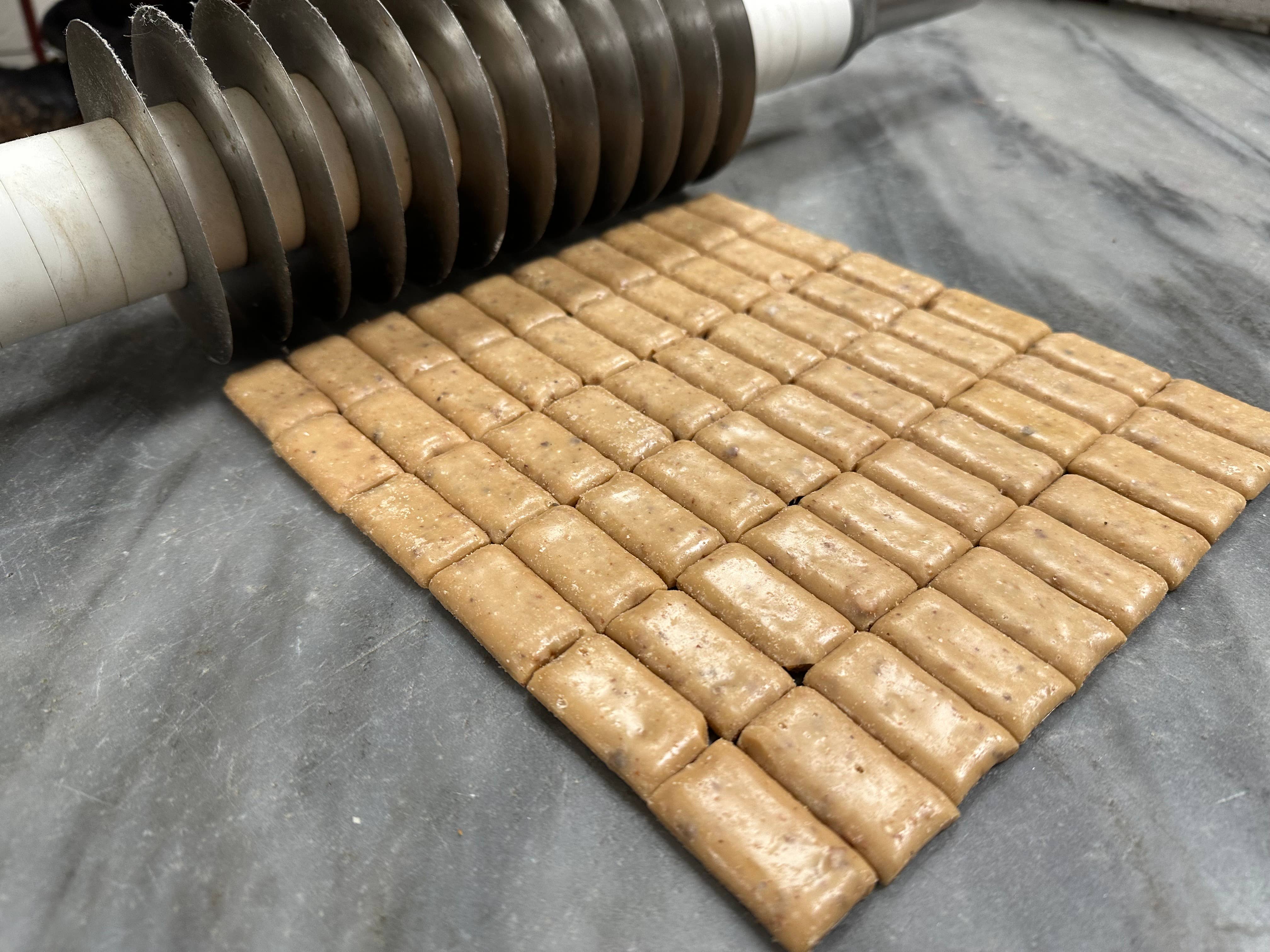 O'Shea's Candies Sweet Shop - Wholesale Toffee - Milk Choc Almond Butter Toffee Squares 4oz Bag w/ Satin Bow2