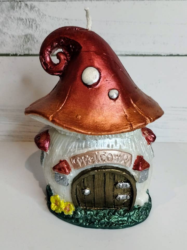 Vela pilar de casa de hadas de hongos para venta al por mayor de Muddy River Conjure