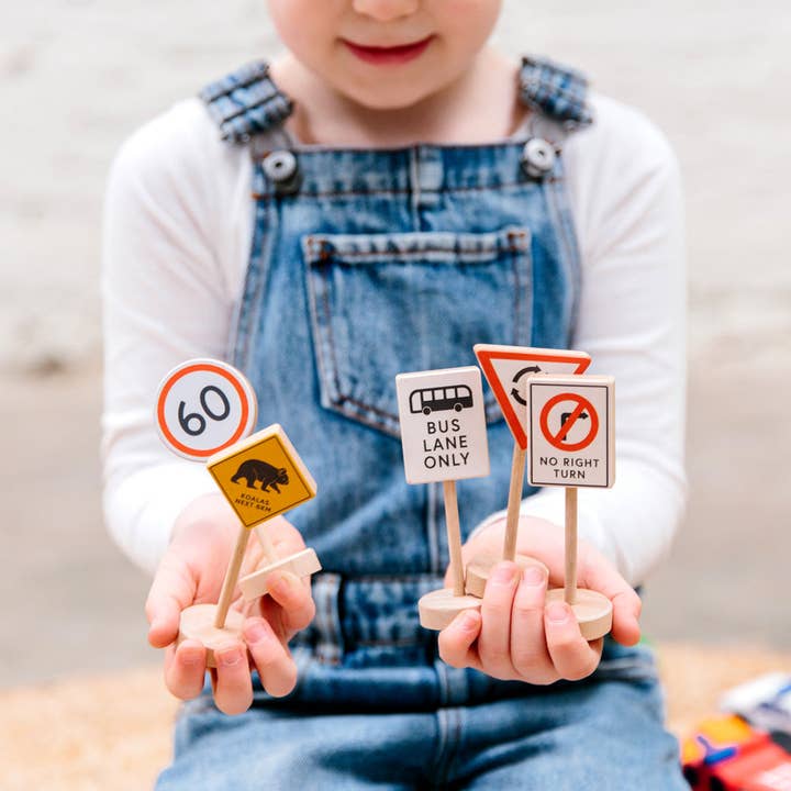 Make Me Iconic - Wholesale Wood Toy - Kids - WOODEN TOY - LOOSE CHANGE AUSSIE ROAD SIGNS