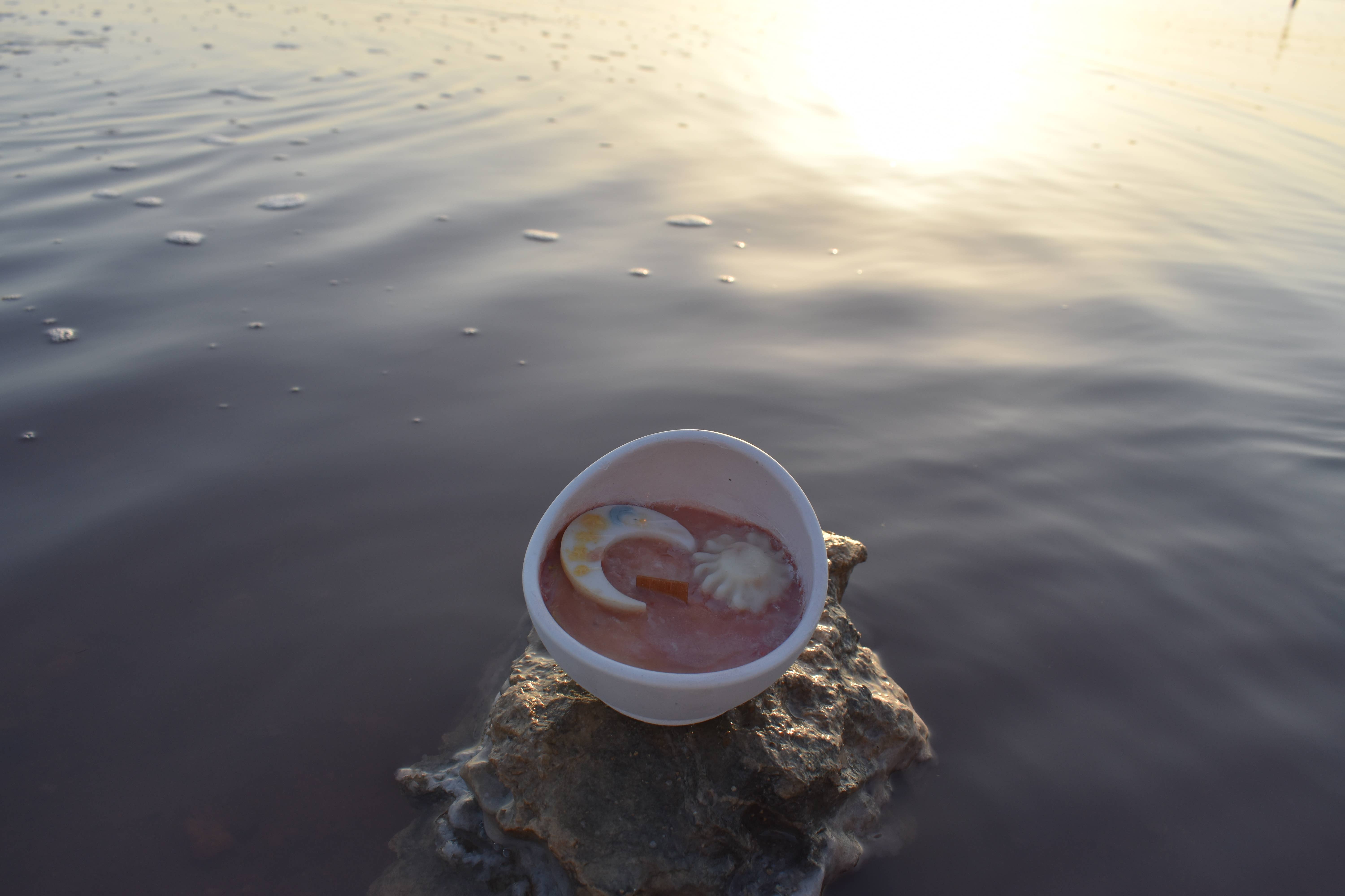 Llum del Sol - Vendita all'ingrosso Candela in vasetto - Candela in cera di soia con ambra calda, lavanda e vaniglia1