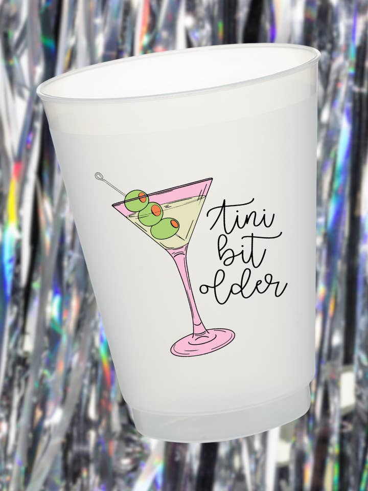 Tazas de cumpleaños esmeriladas Tini Bit Older | Juego de 10 tazas de 16 onzas para venta al por mayor de Electric Feels Company