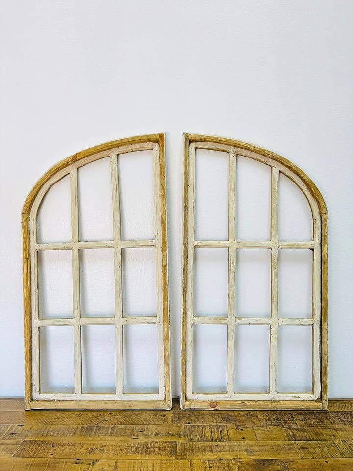 Ventana de madera Petworth blanca, juego de 2 piezas, blanco envejecido, 3.2 para venta al por mayor de Rustic Farm