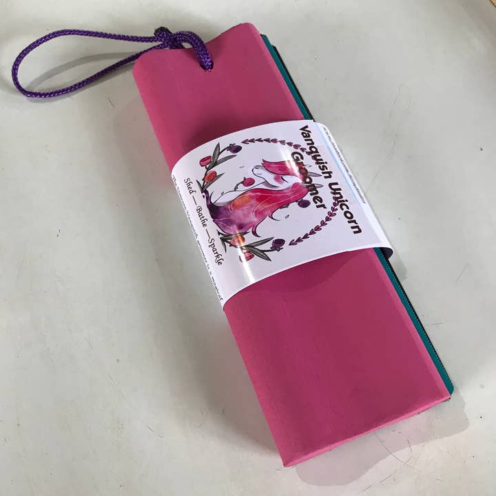 Parallax Plastics LTD – wholesale Pet grooming tool – Dog – Hair shedding tool "Unicorn Groomer" for malting pets/ horse