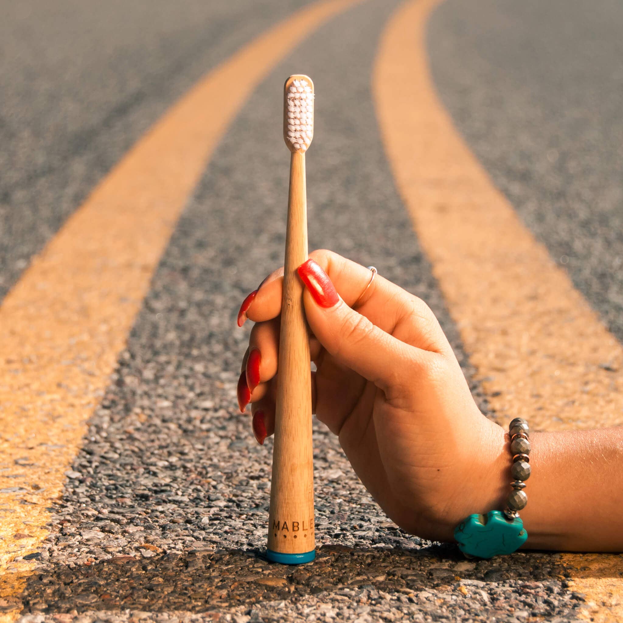 MABLE - Vente Brosses à dents - Brosse à dents en bambou pour adultes, unité individuelle, vente en gros7