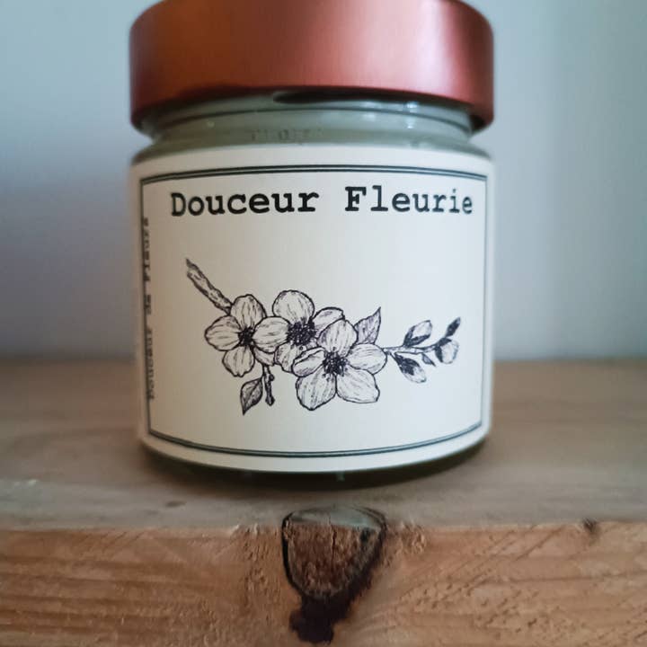 Bougie en cires de soja et colza - Douceur Fleurie- 180gr pour la vente par LA BOUGIE DES JARDINS