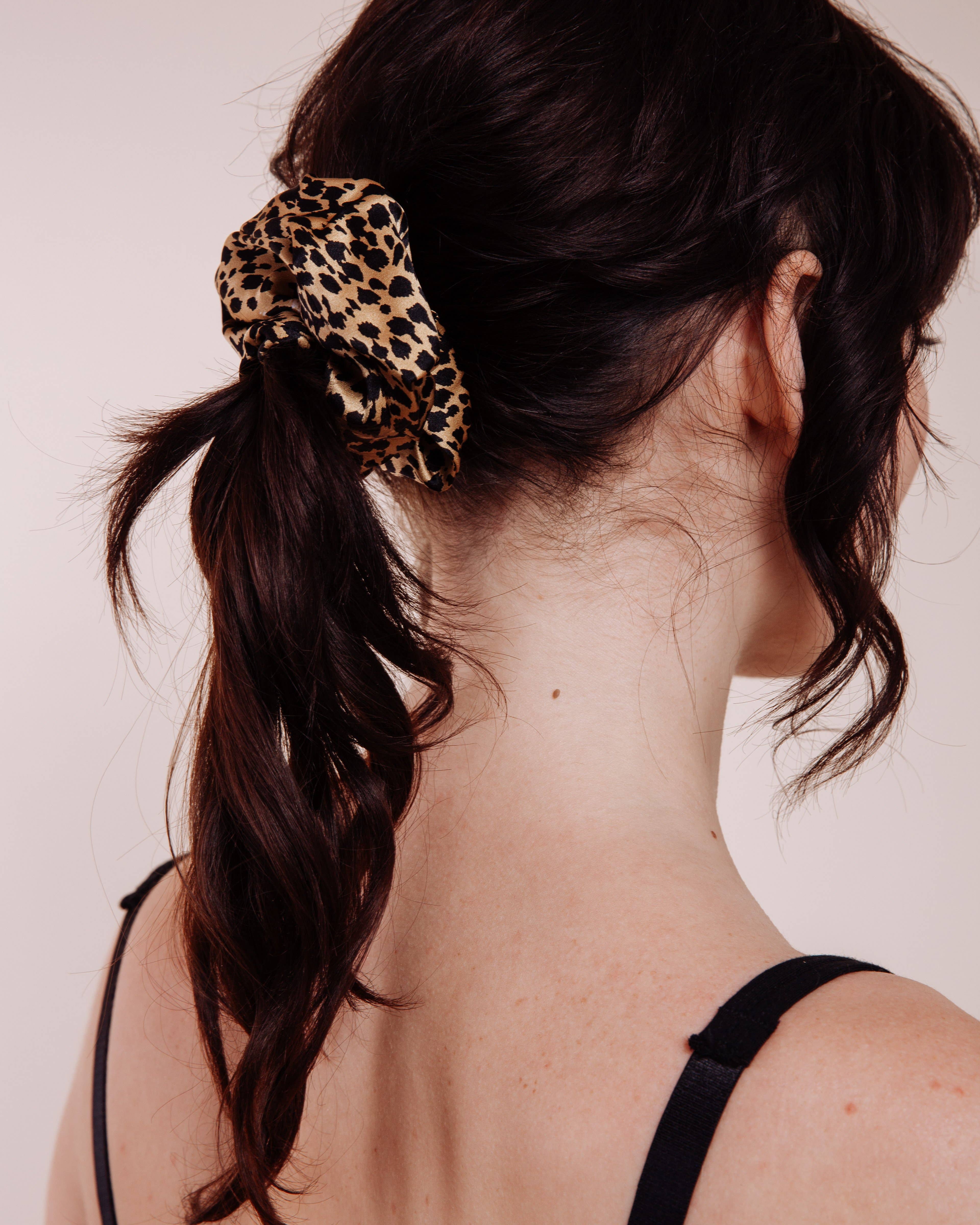 I'm With The Band - Wholesale Scrunchie - Women's - Fox on the Run Scrunchie2