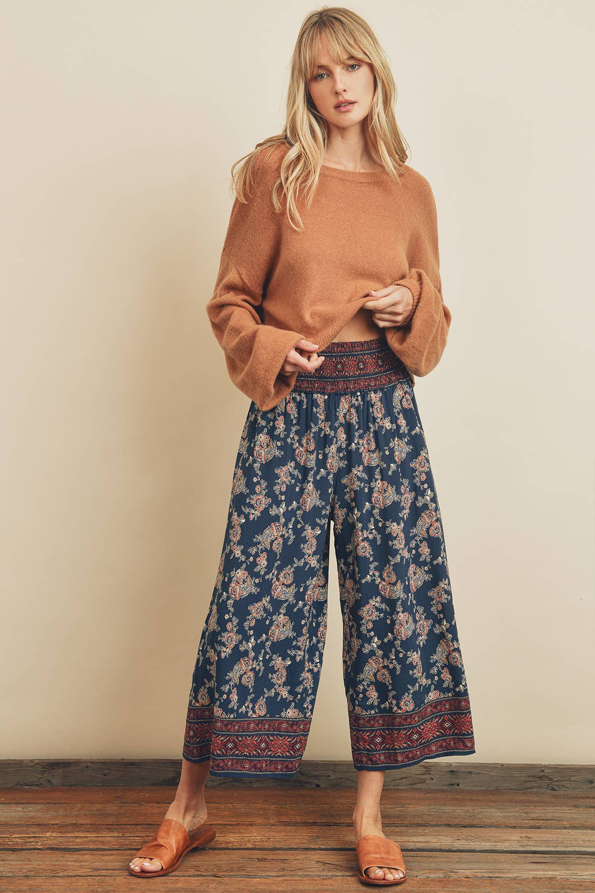 Dress Forum – wholesale Knitted jumper – Women′s – FW2546 Soft Bubble Sleeve Sweater31