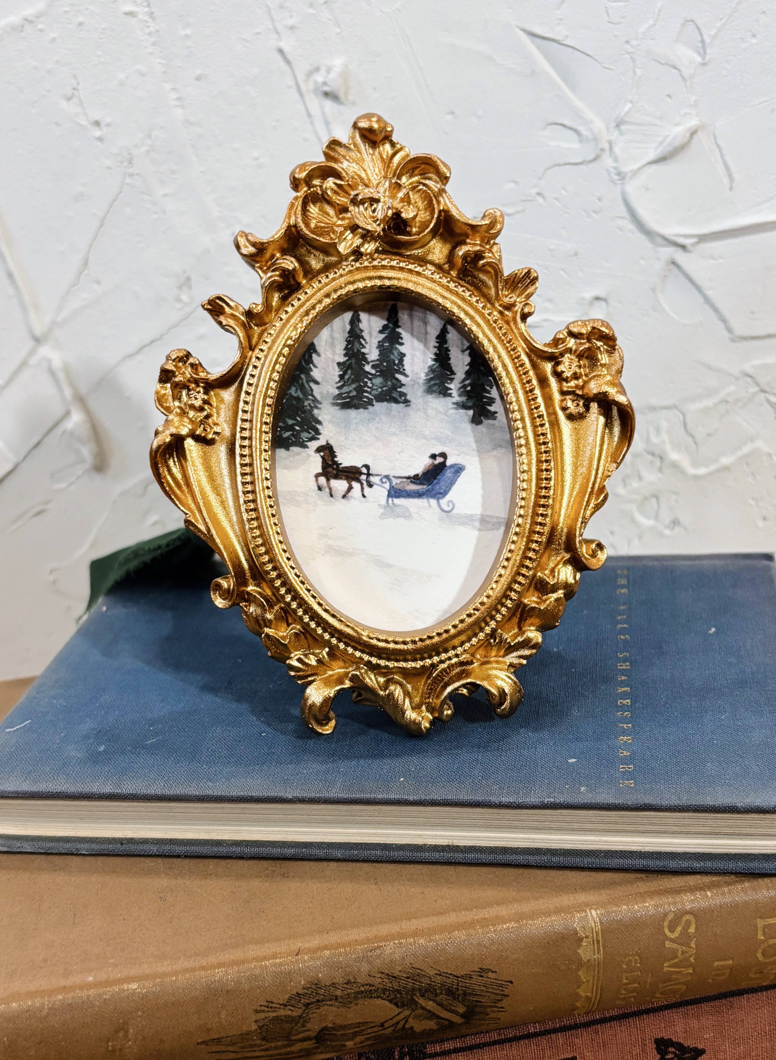 Tessa Jane Media - Wholesale Ornament - Vintage Style Christmas Ornaments (gold framed)6