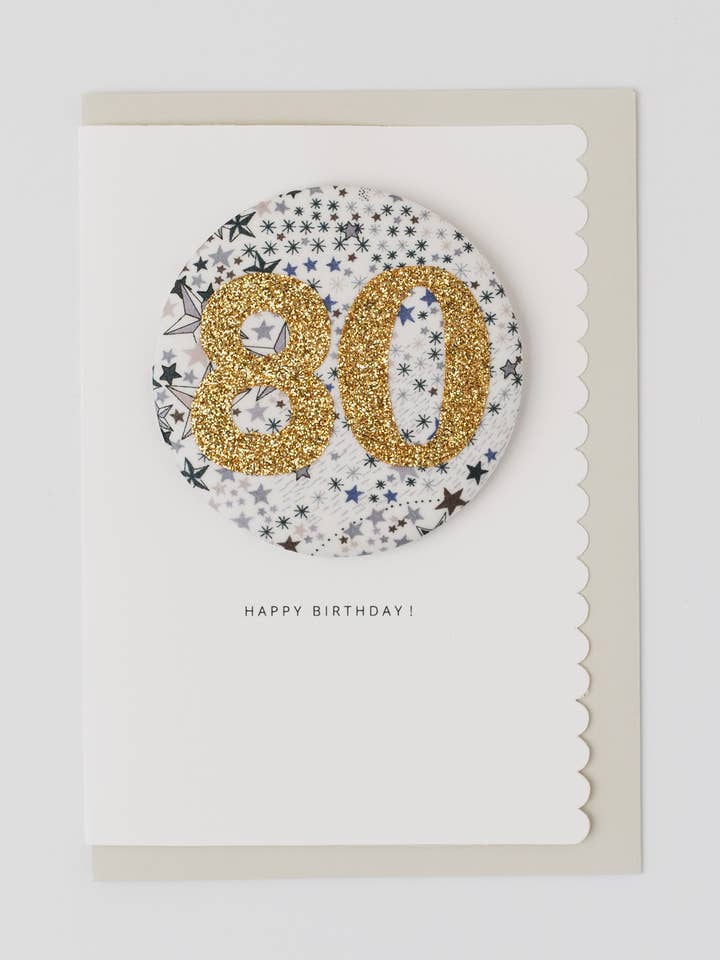 Distintivo di Compleanno Età 80 - Tessuto Desiderio di Liberty Adelajda per la vendita all'ingrosso da parte di The Charming Press