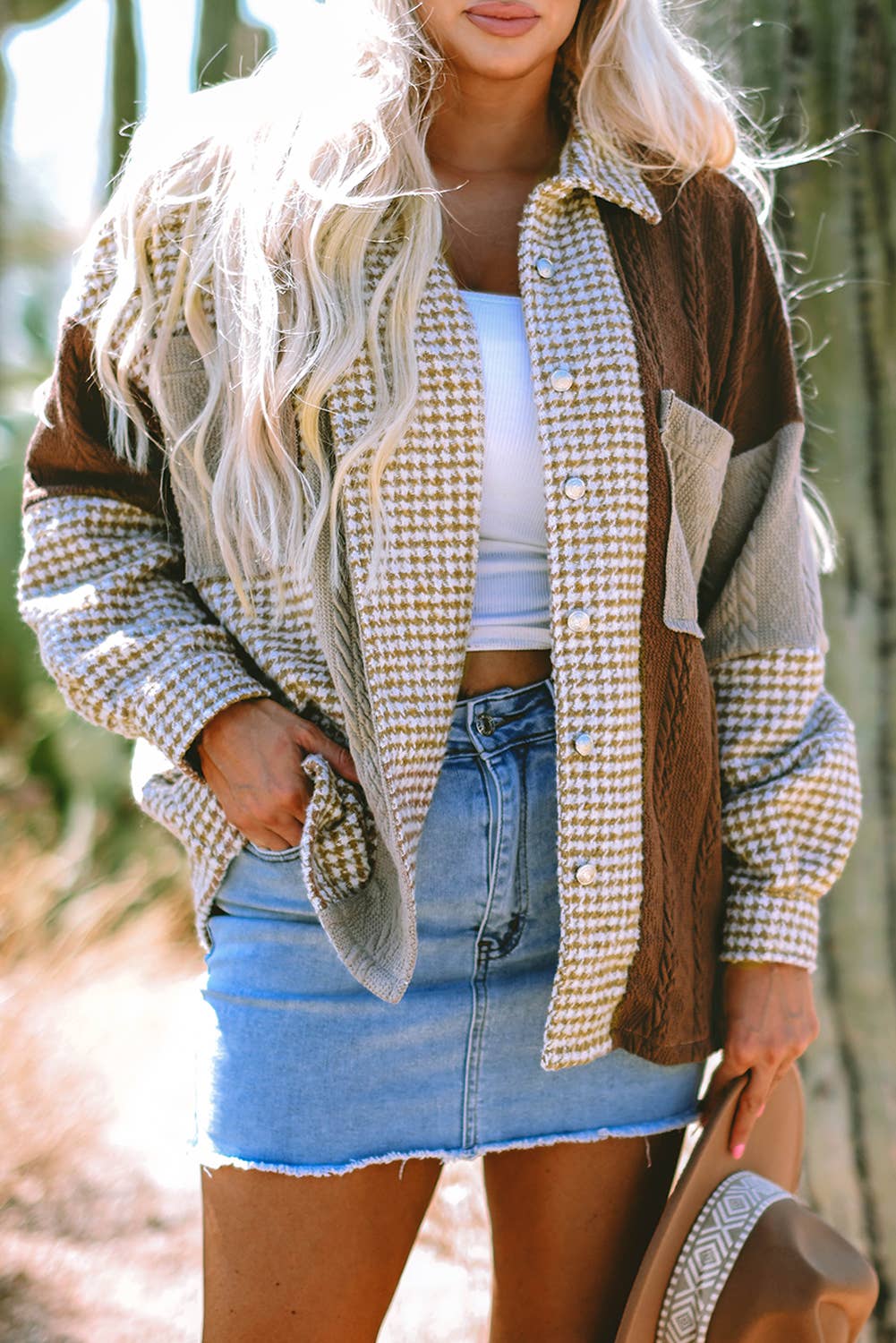 Lovesoft - Venta al por mayor Sobrecamisa - Mujer - Chaqueta holgada de patchwork texturizada en contraste de color caqui en color pata de gallo2