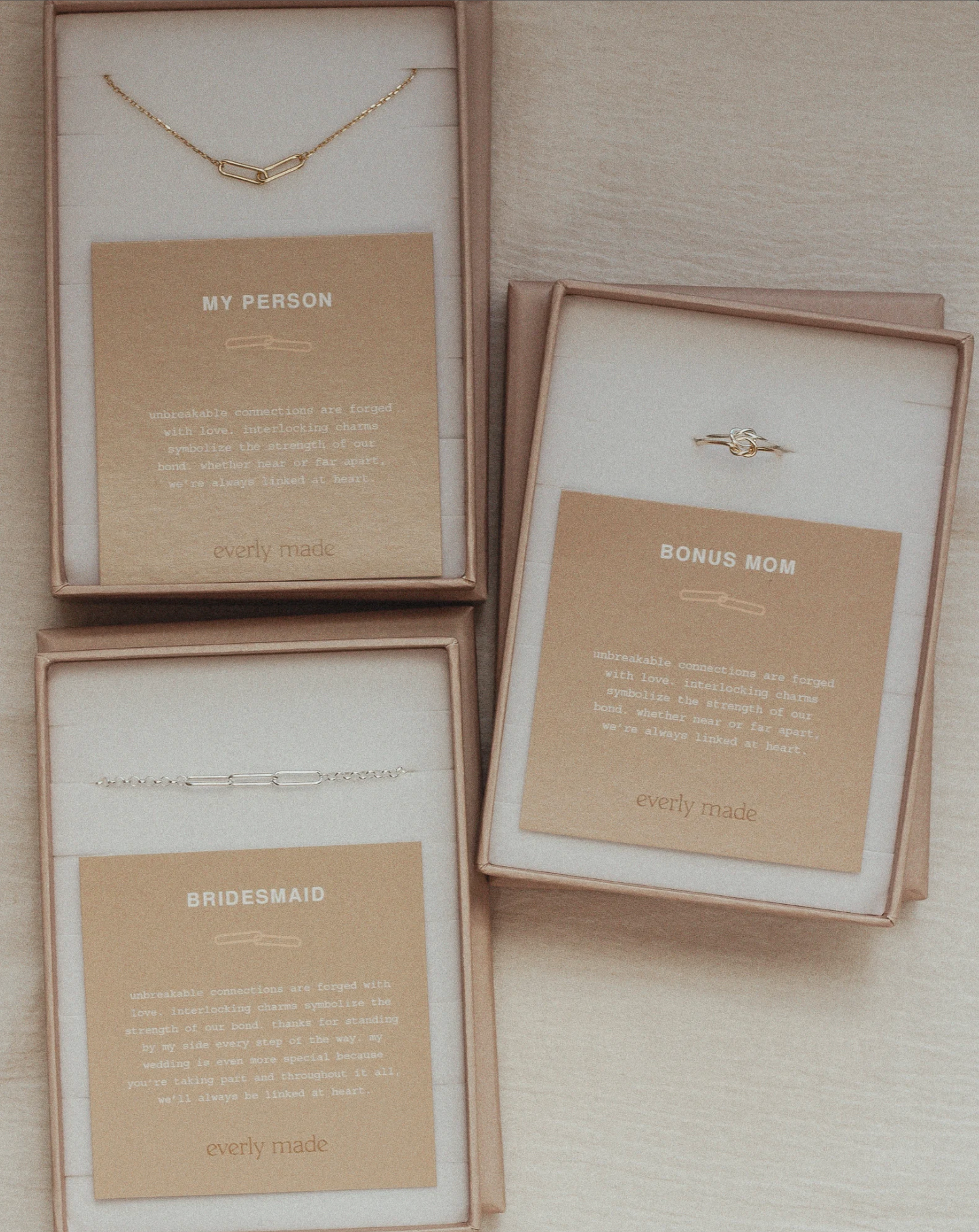 Everly Made - Vendita all'ingrosso Bracciali a catena e a maglie - Braccialetto collegato • Aunt6