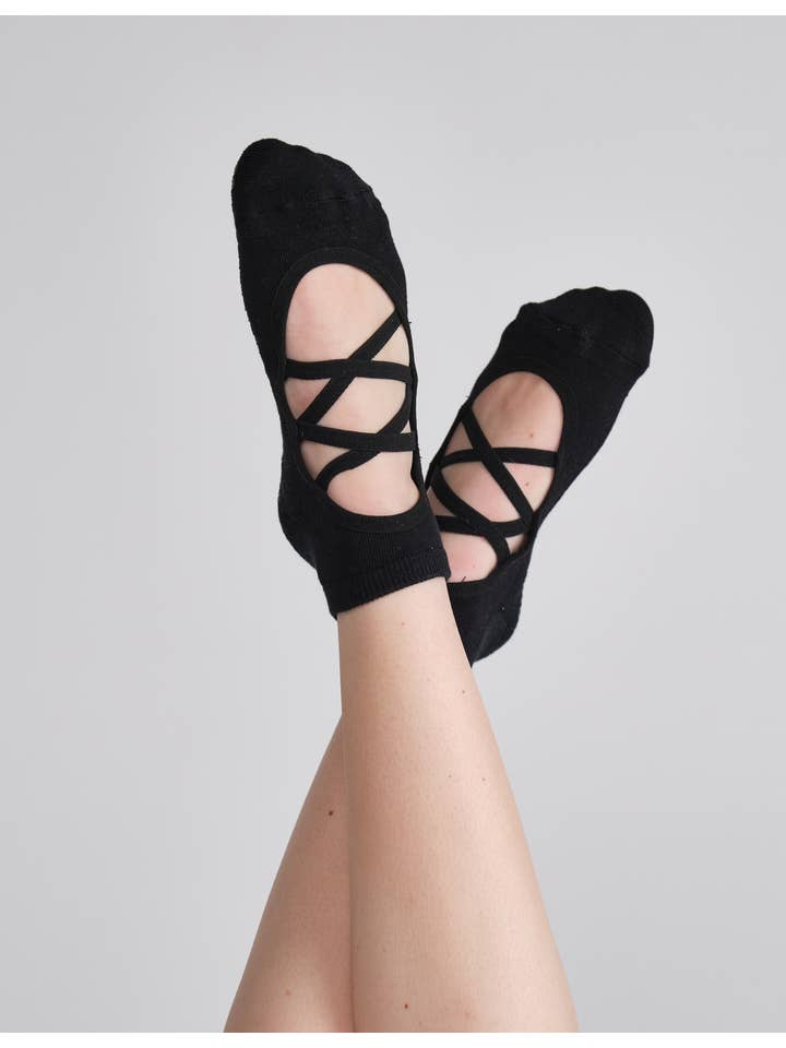 LUCKY HONEY - Wholesale Socks - Unisex - The Isla Grip Sock0