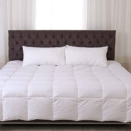 Couette nordique de 300 g/m², fibre creuse siliconée pour la vente par Royal Europe Textile SL