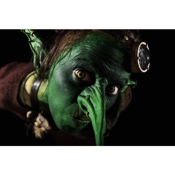 Gobelin macabre pour la vente par Blossom Oils