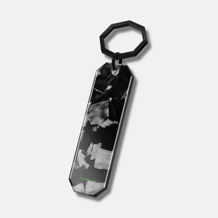 Porte-clés en carbone forgé x titane pour la vente par CRBNCNCPT